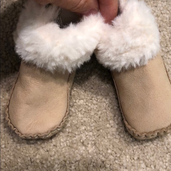 Clarks Other - clark’s brand baby fur booties